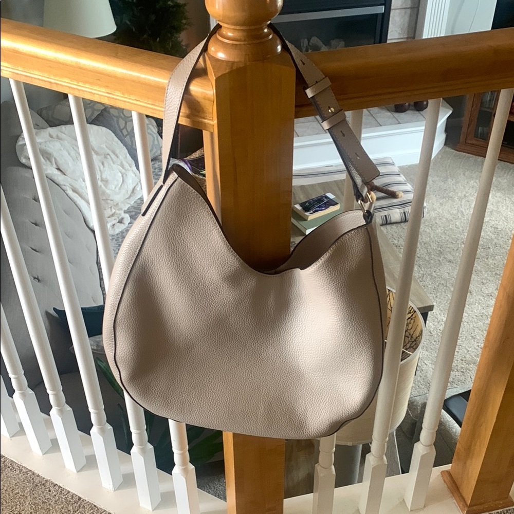 Banana Republic unused medium Taupe/Cream Hobo Bag with pebbled leather